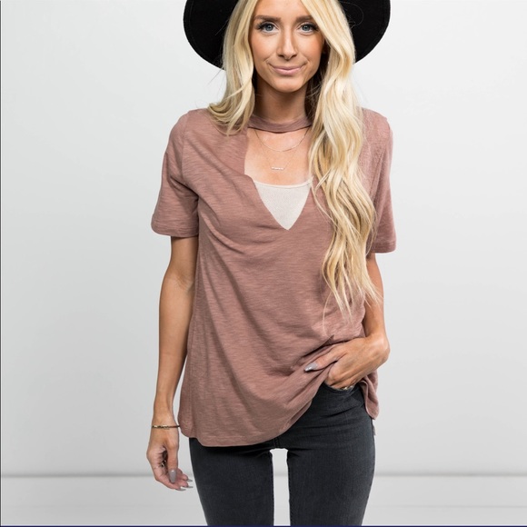 🌿🌸White..Lollie Choker Tee in white - Picture 2 of 4